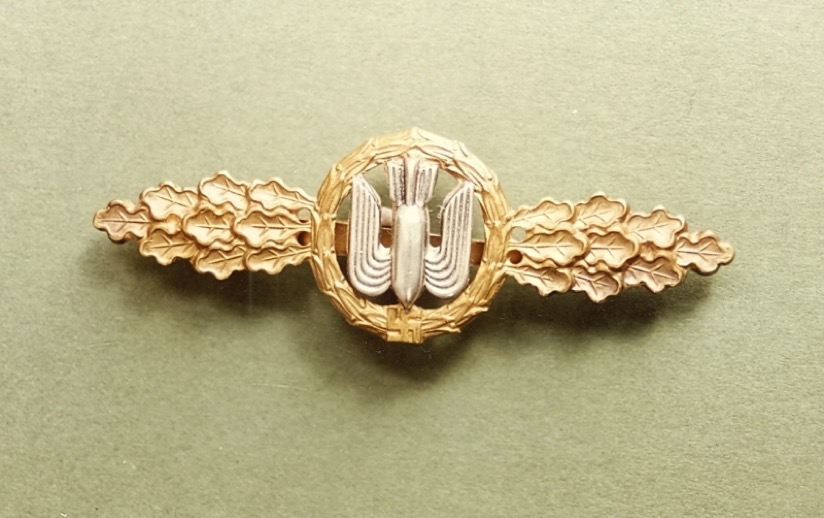 8 Gold war flights badge 110 missions