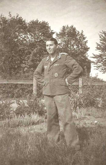 (3) Walter Klaser 1944